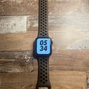 Black Apple Watch SE